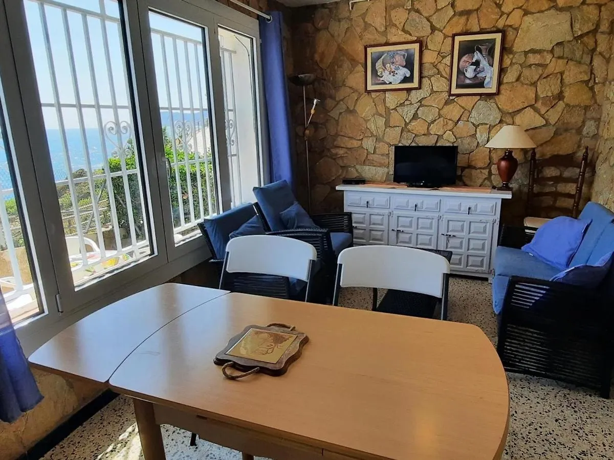 Apartamento Familiar Frente Al Mar Con Jardin, Barbacoa, Aparcamiento Y Mascotas Permitidas - Es-170-70 Llanca Apartment