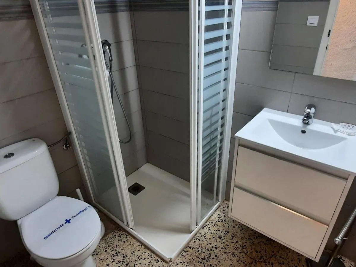 Apartamento Familiar Frente Al Mar Con Jardin, Barbacoa, Aparcamiento Y Mascotas Permitidas - Es-170-70 Llanca Apartment